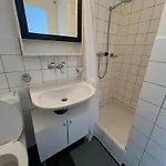 Suesse Naehe Der Aare Und Zentrum *